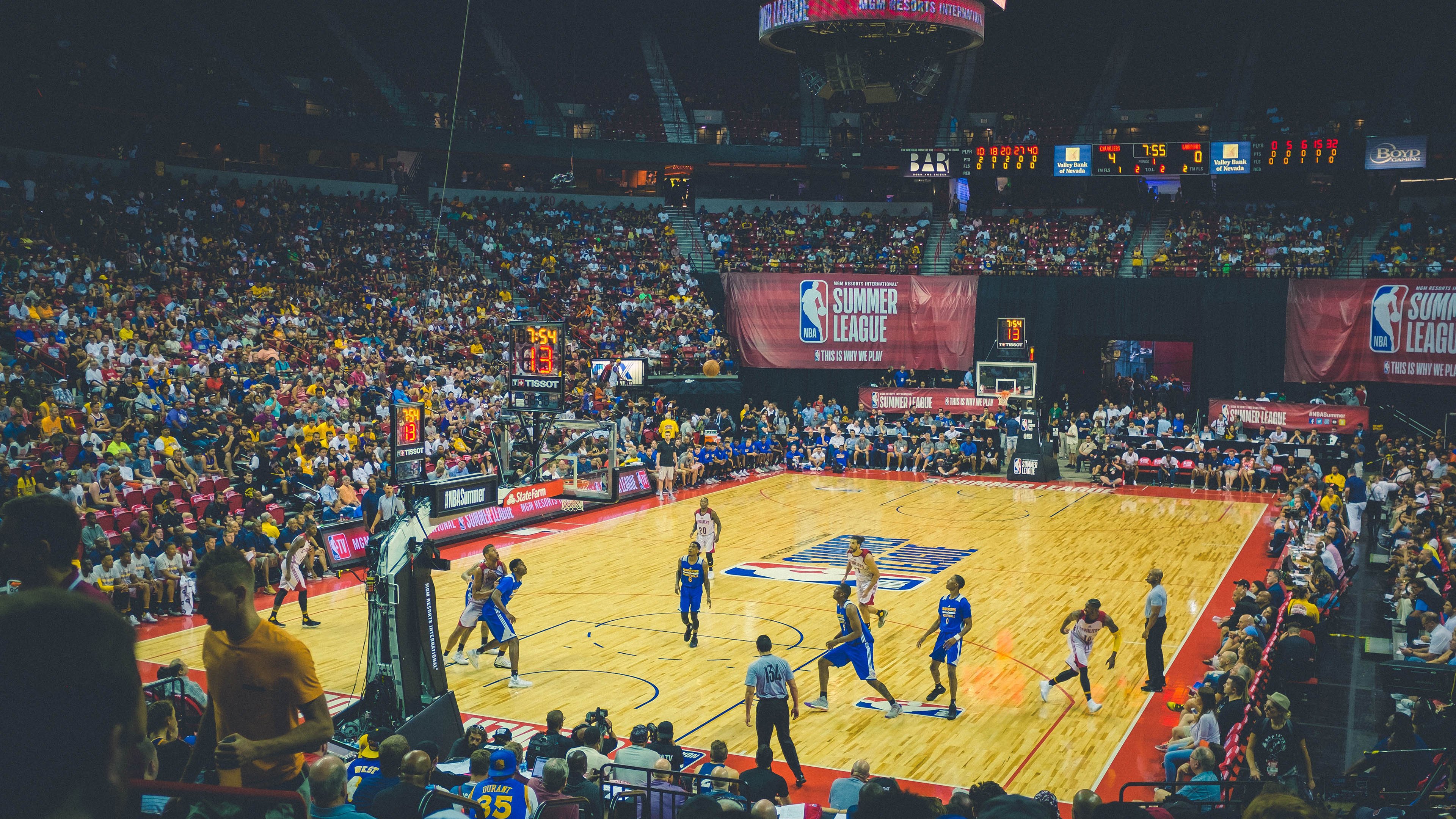 勇士迎回克莱汤普森